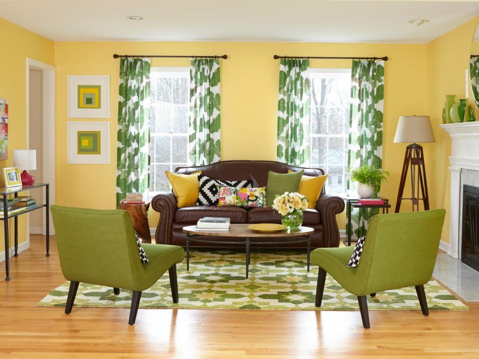 Green and yellow bedroom walls