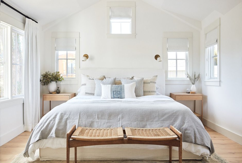 Beautiful simple bedroom