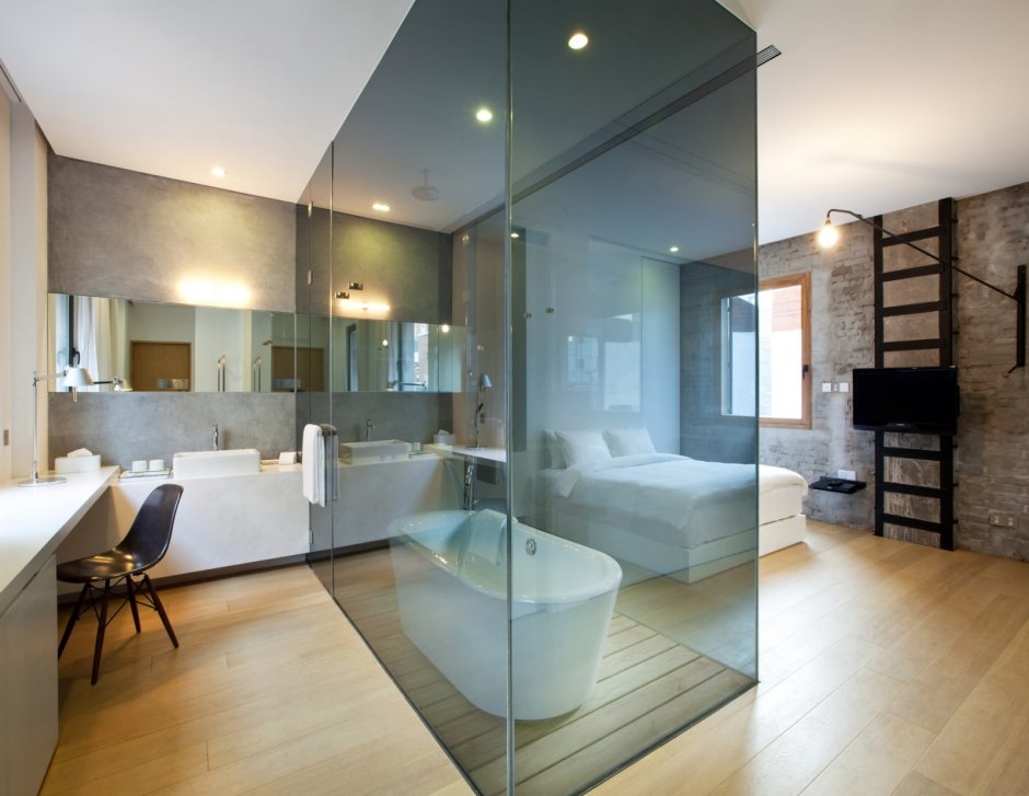 Glass partition in bathroom