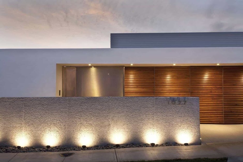 Modern facade lighting