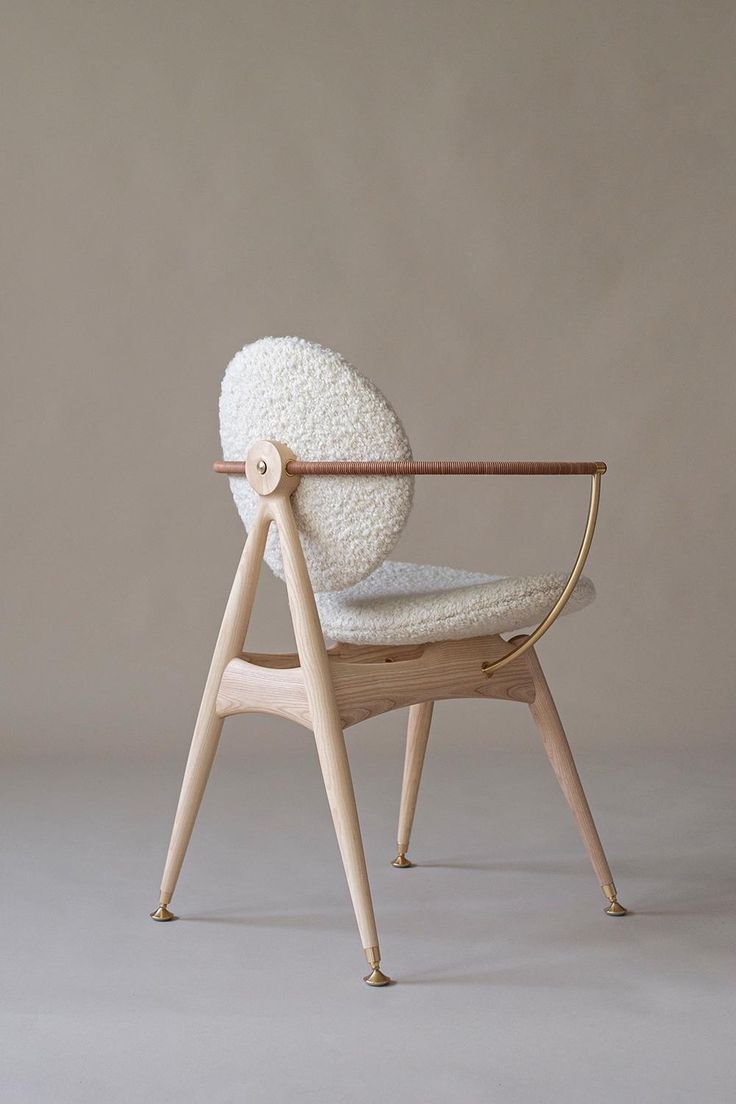 Circle dining chair