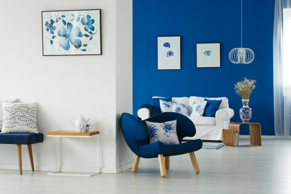 White and blue wall paint