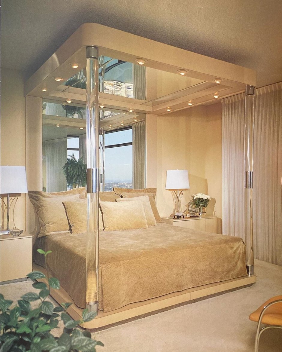 Bed with mirror on ceiling