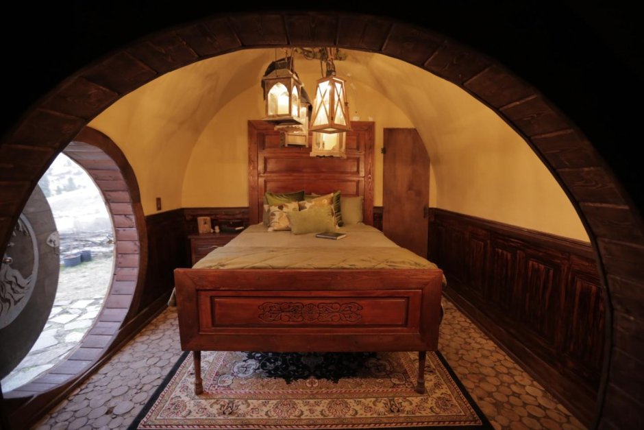 Hobbit bed