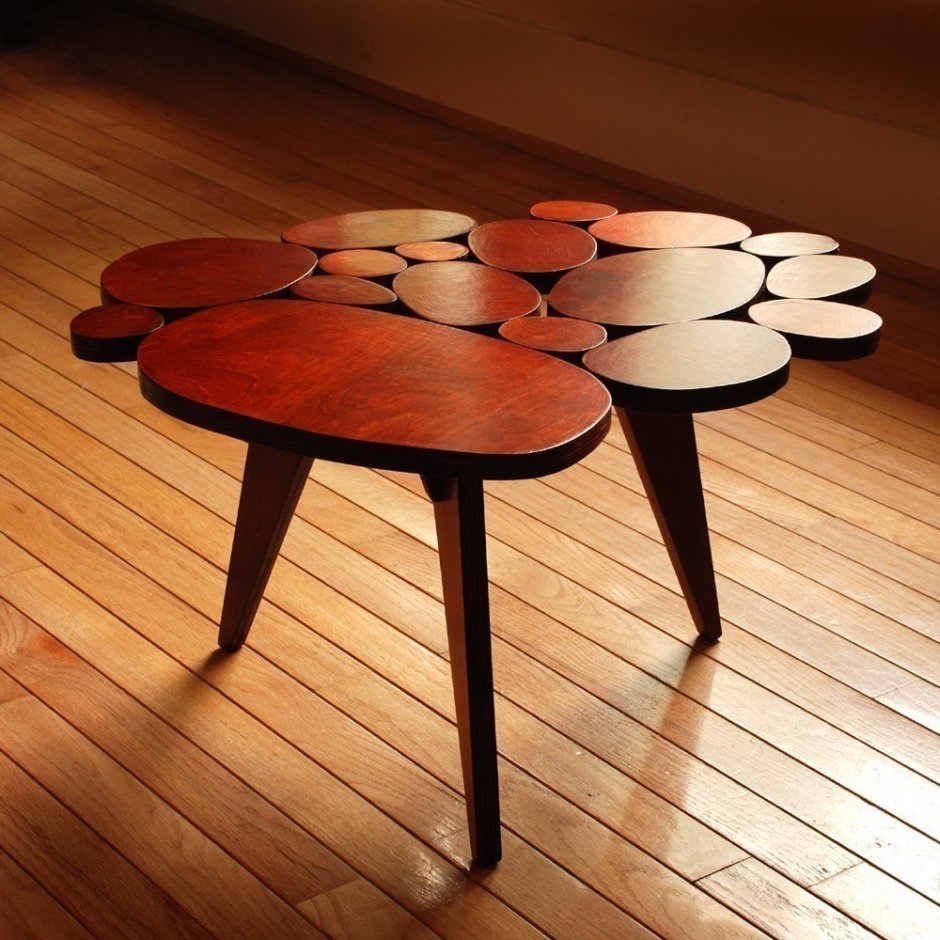 Circle wood table