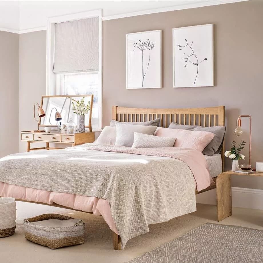Paste -tone bedroom
