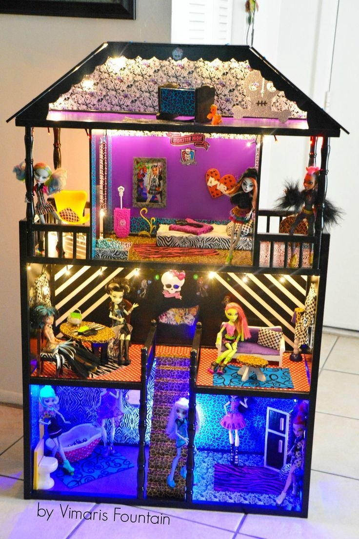 Monster High room