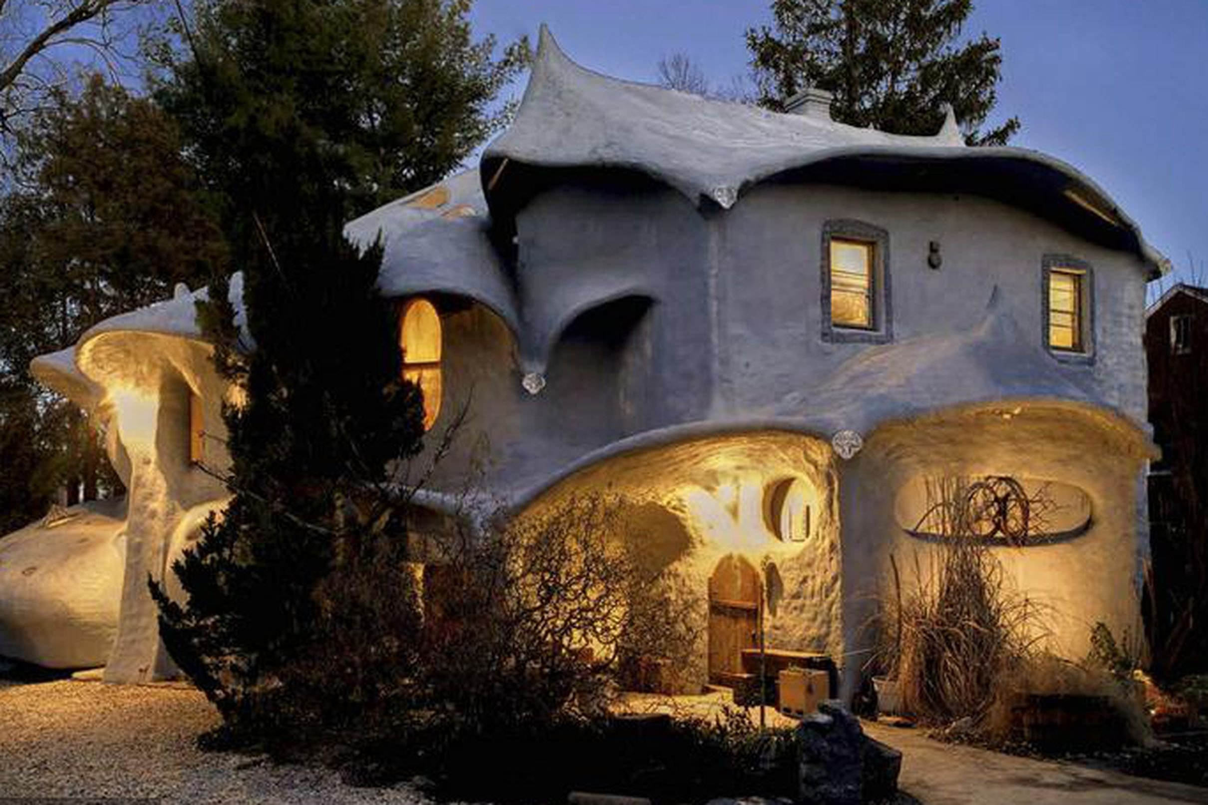Постройки в нашей жизни 1. Дом-гриб Цинциннати США. Странный дом (weird House). Альпы.. Необычный дом-гриб в Мэриленде.