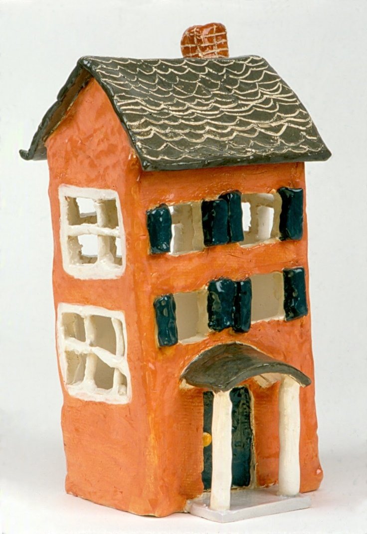 Ceramic house for the gnome