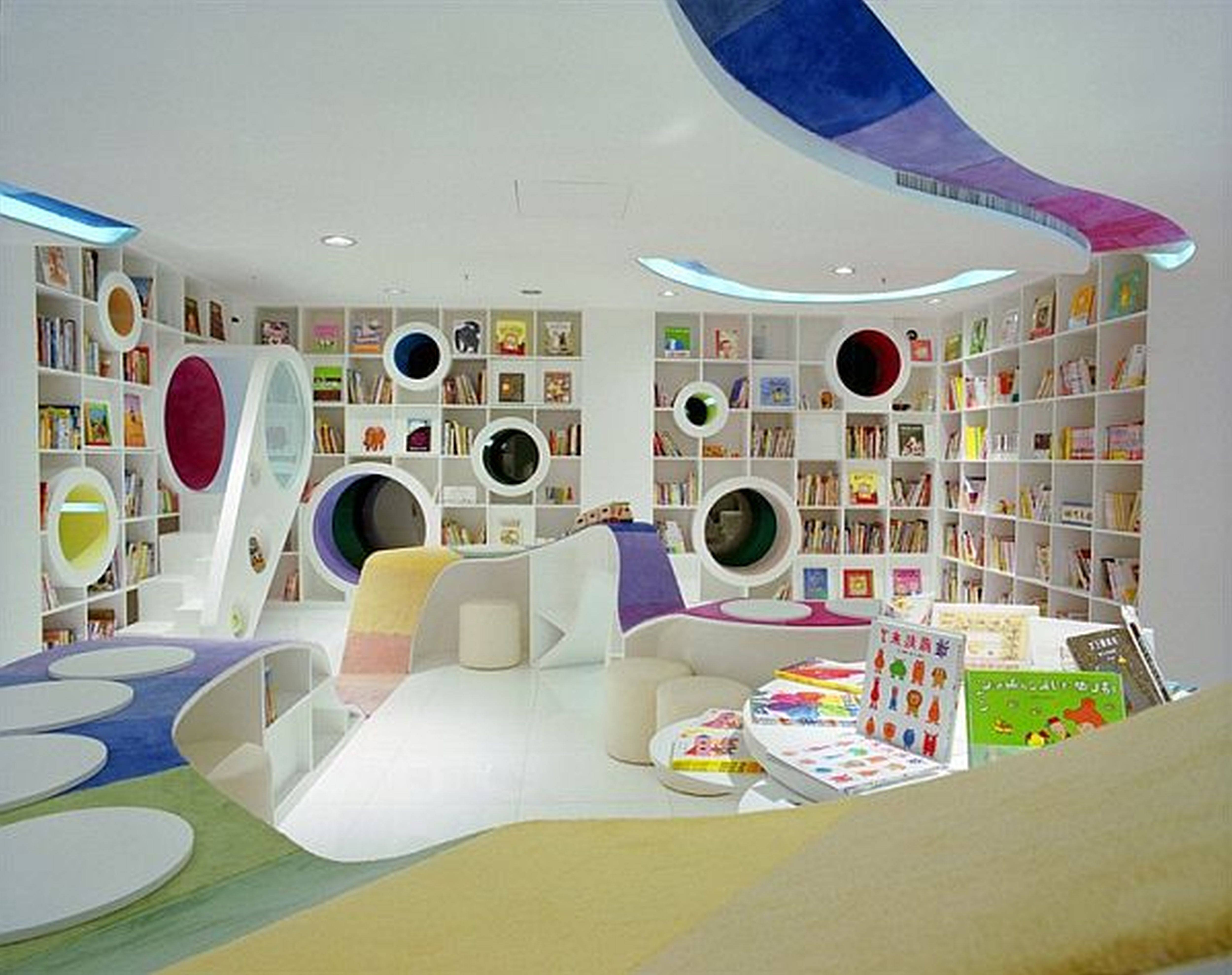Kids library. Poplar Kid’s Republic, Пекин, Китай. Интерьер современной библиотеки. Креативный интерьер. Игровое пространство для детей.