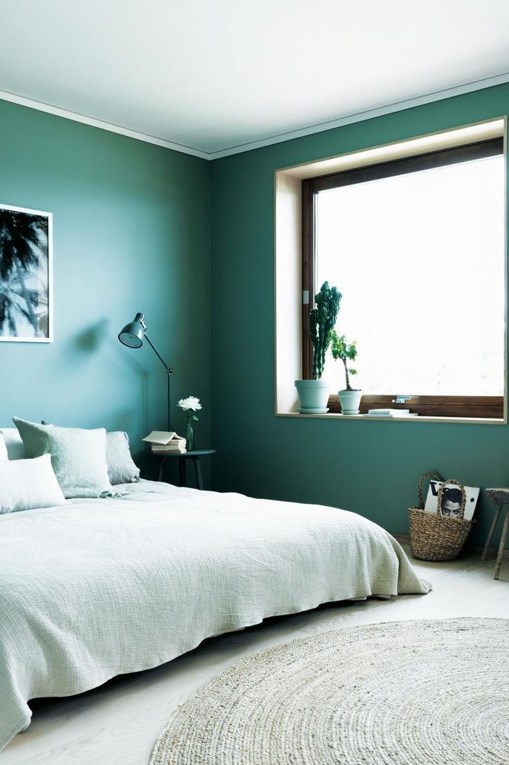 Green walls in bedroom