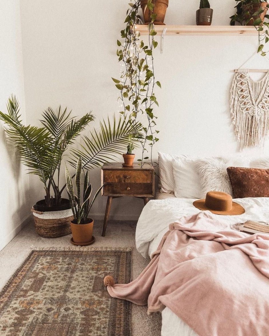 BOHO -style room with plants