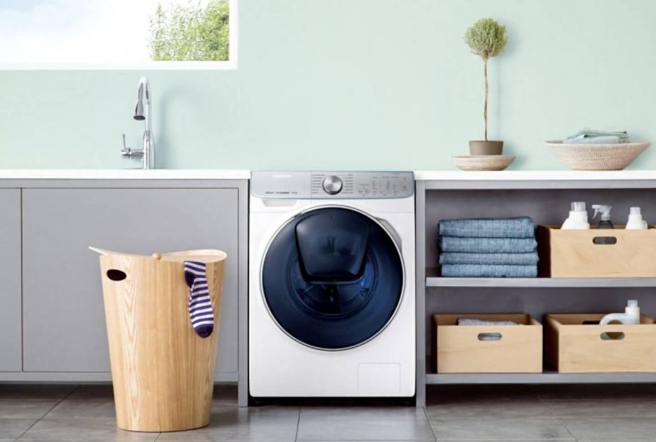 Washing machine for laundry