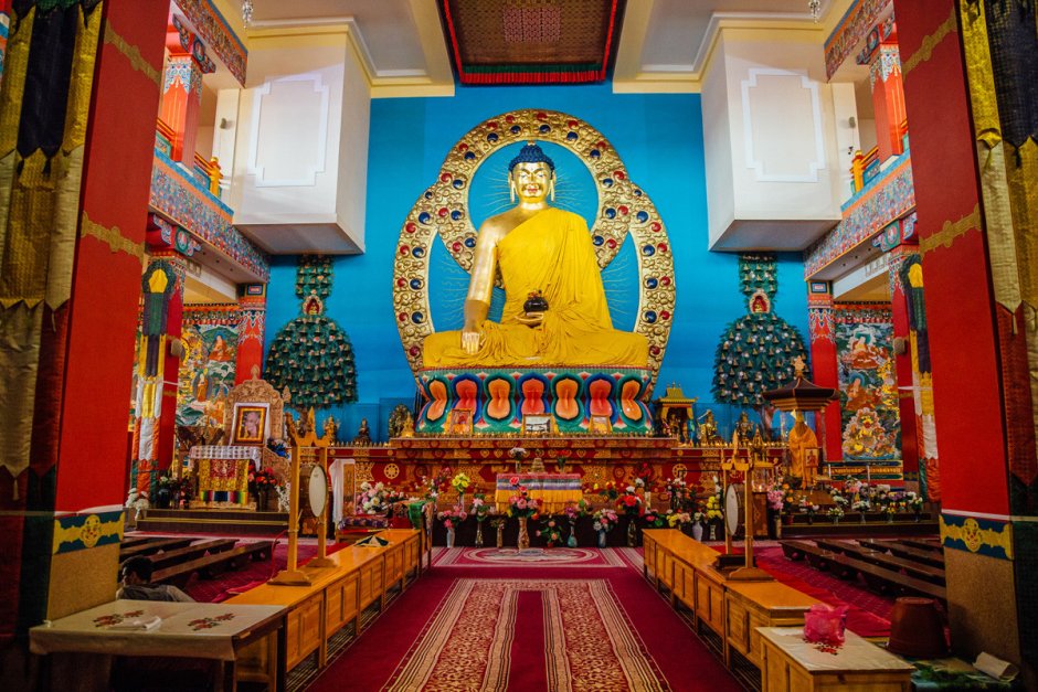 Golden abode of Buddha Shakyamuni Elista inside