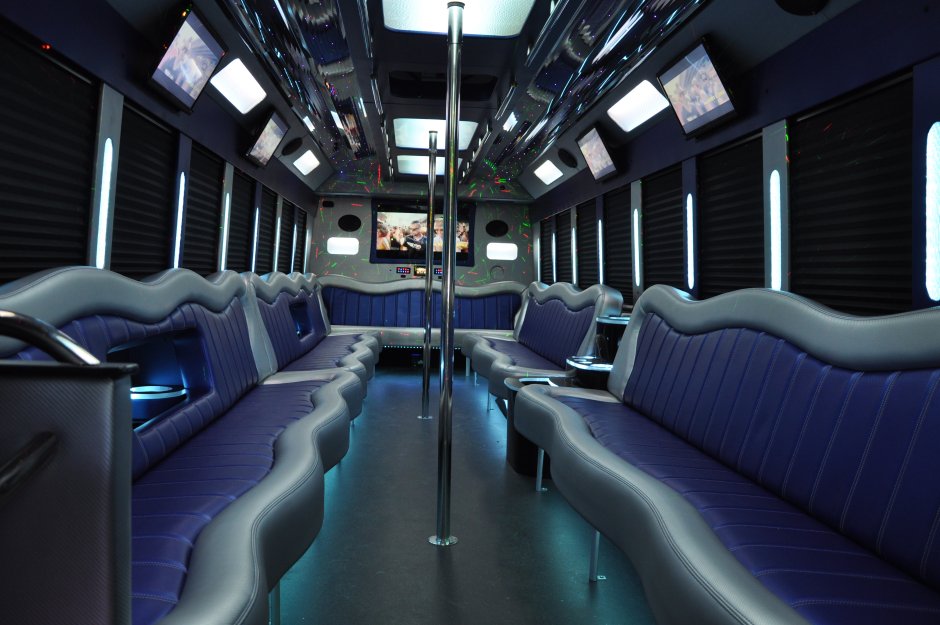Hummer Limous cabin