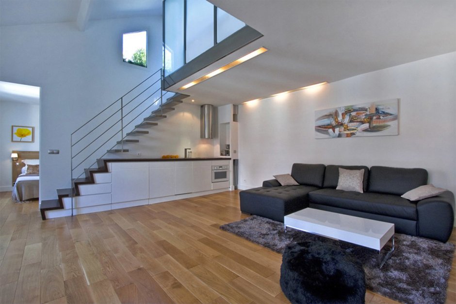 Staircase in the studio apartment