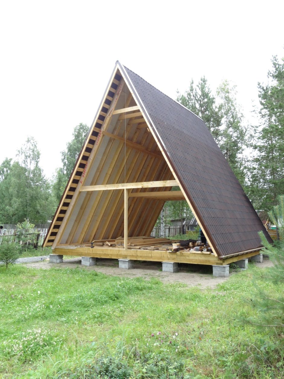 House hut triangle