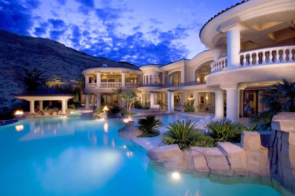 A rich house