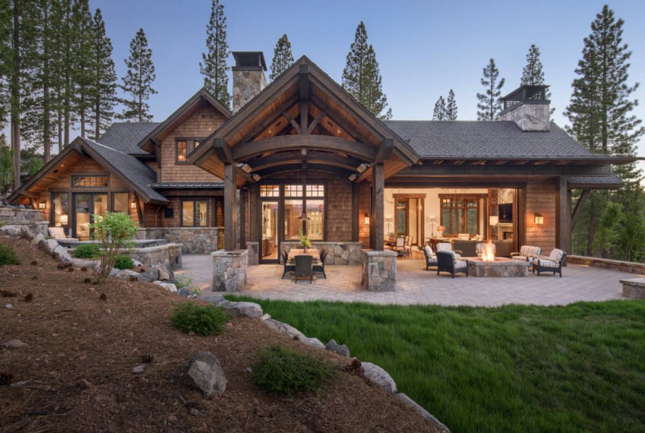 Rustic style exterior