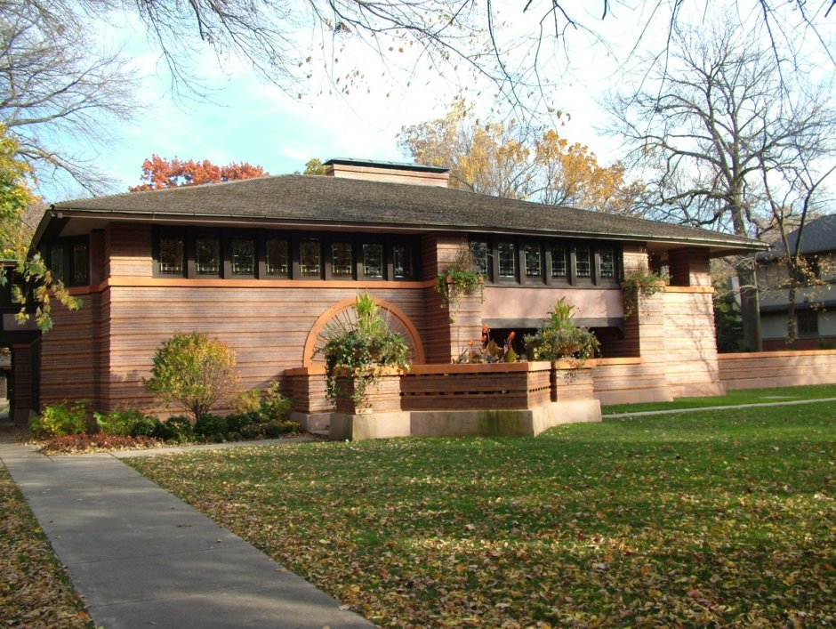 Houses in Lloyd Wright style