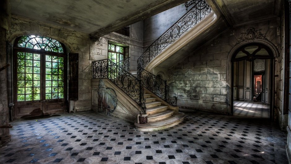 Abandoned castle Halsien Hall
