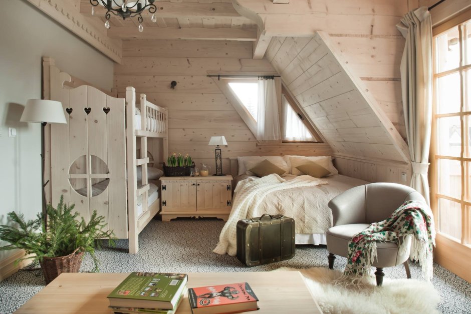 Schale style attic