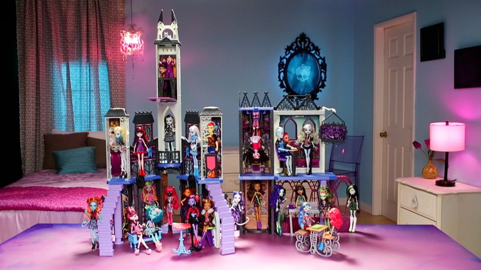 Furniture for dolls Monster high with your own hands