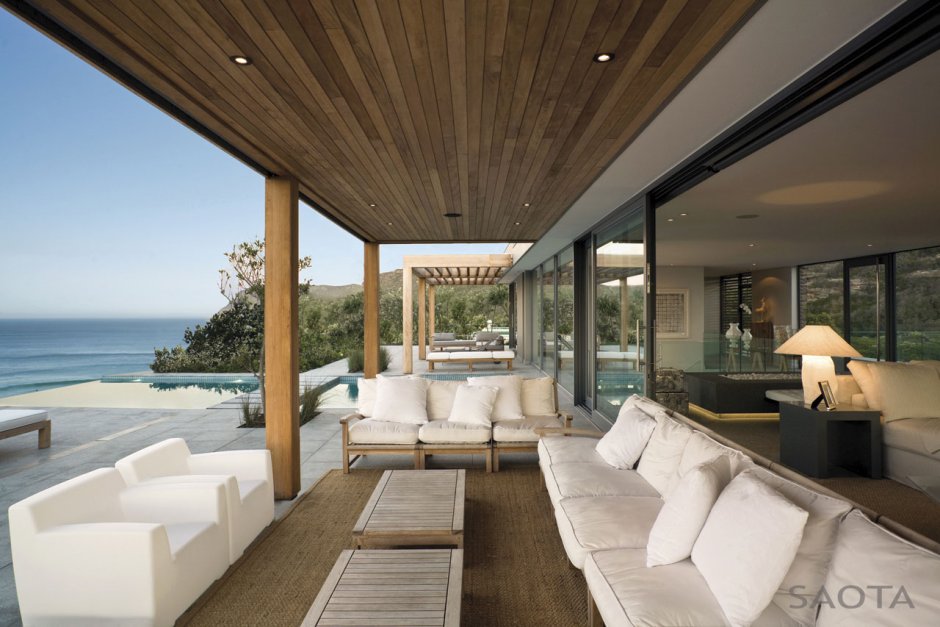 Villa in South Africa from Saota