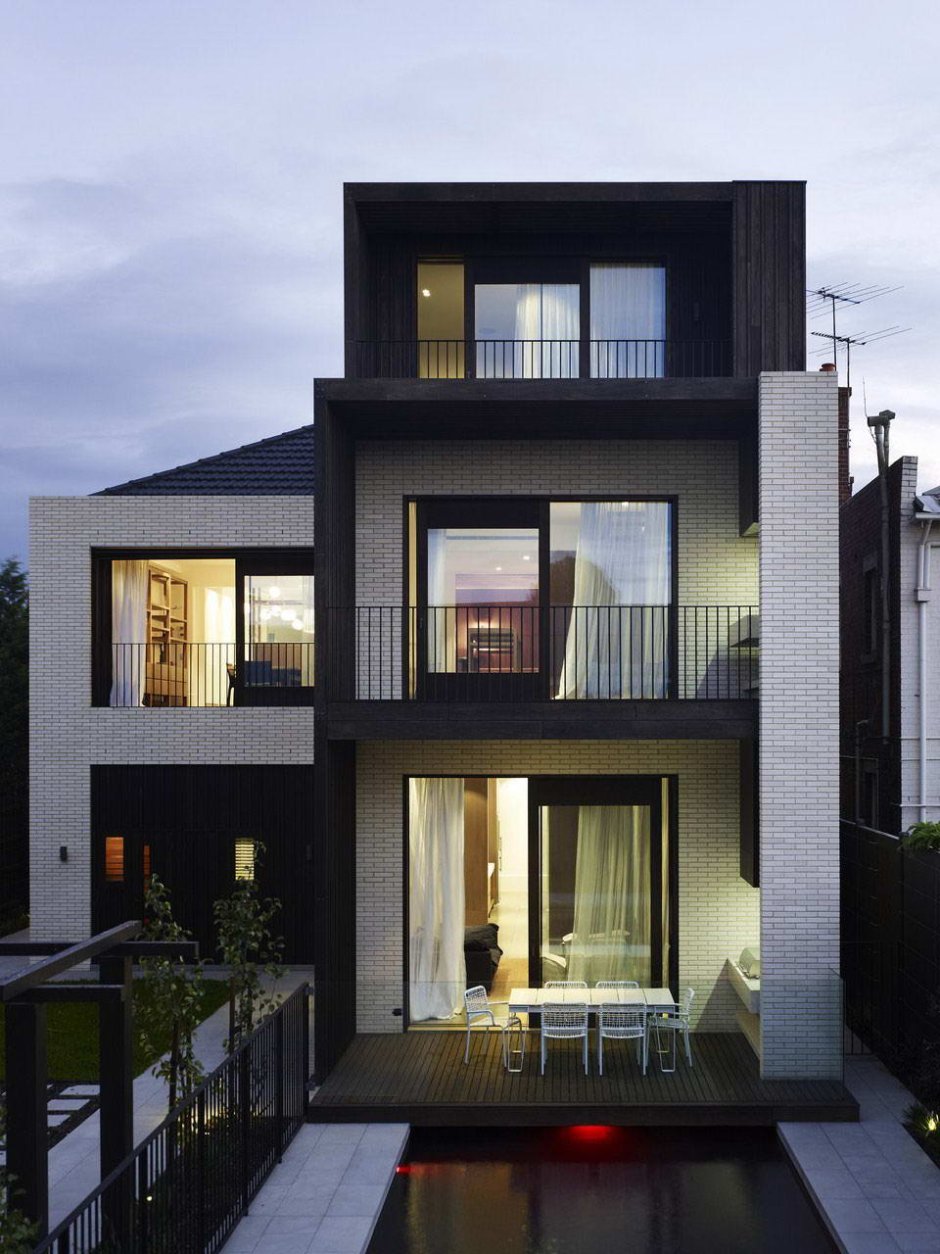 Modern two -story house