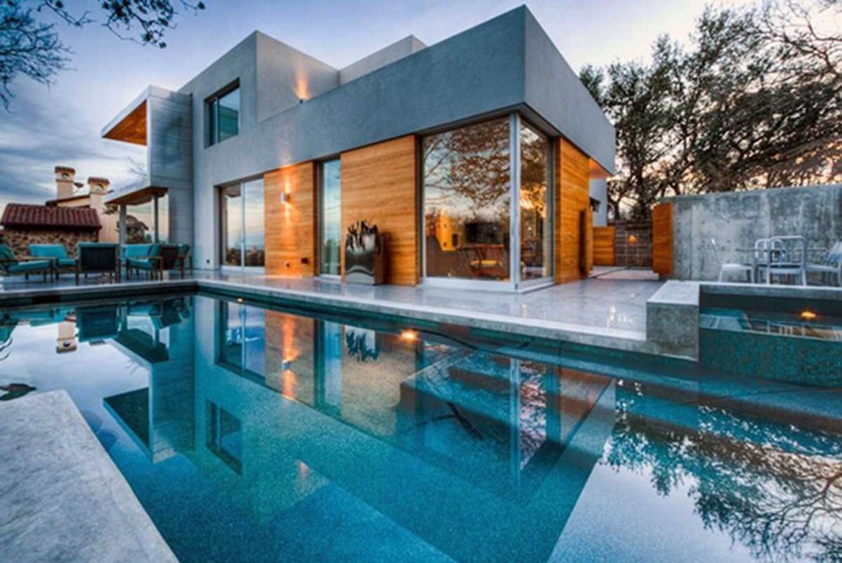 House with a pool