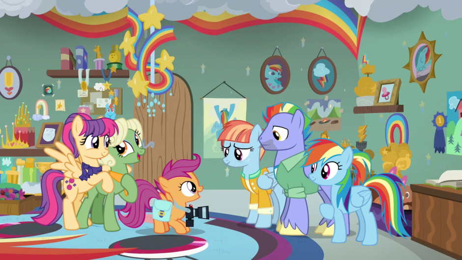 Reinbow Dash with a whistle