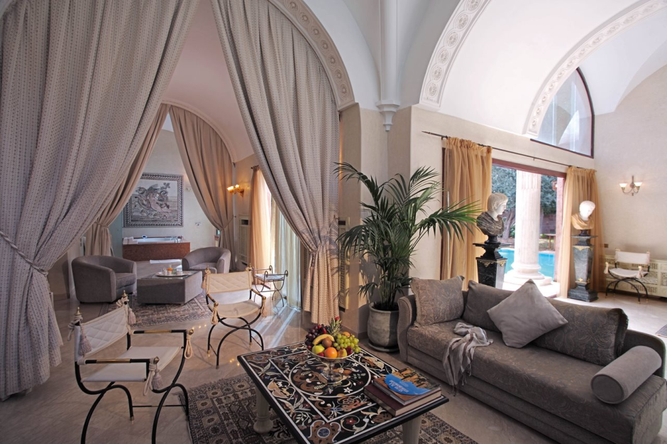 Interior designer Romanesque style