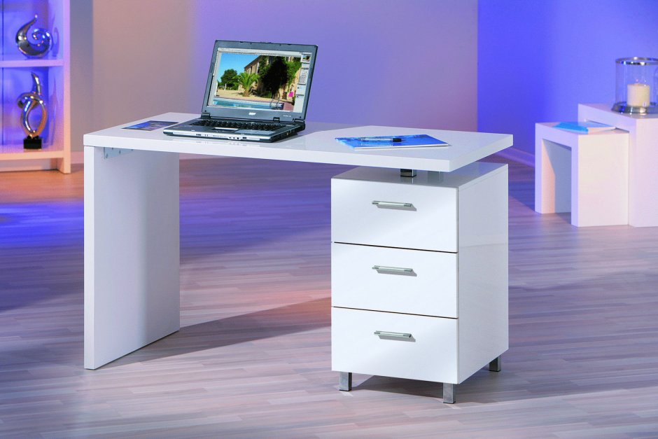 Computer table design