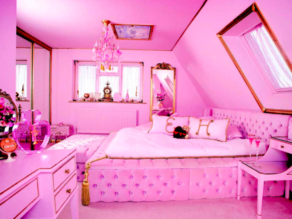 Pink color bedroom