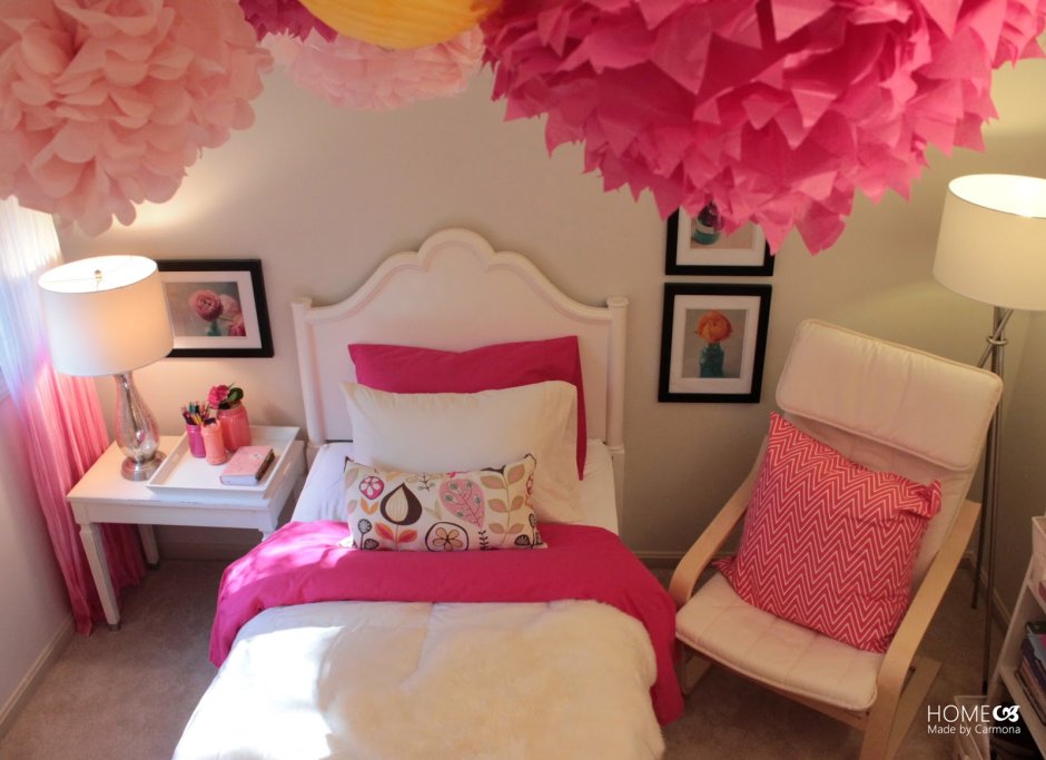 Pink bedroom decor