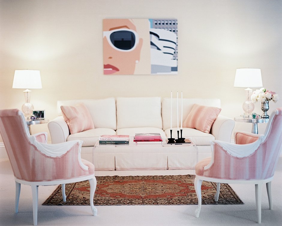 Living room pink wall
