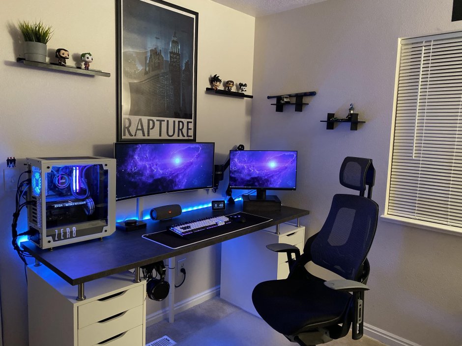 White gaming desk