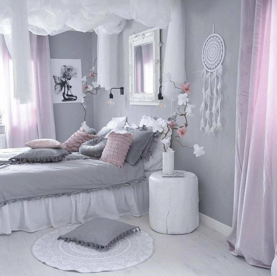 Pink grey room