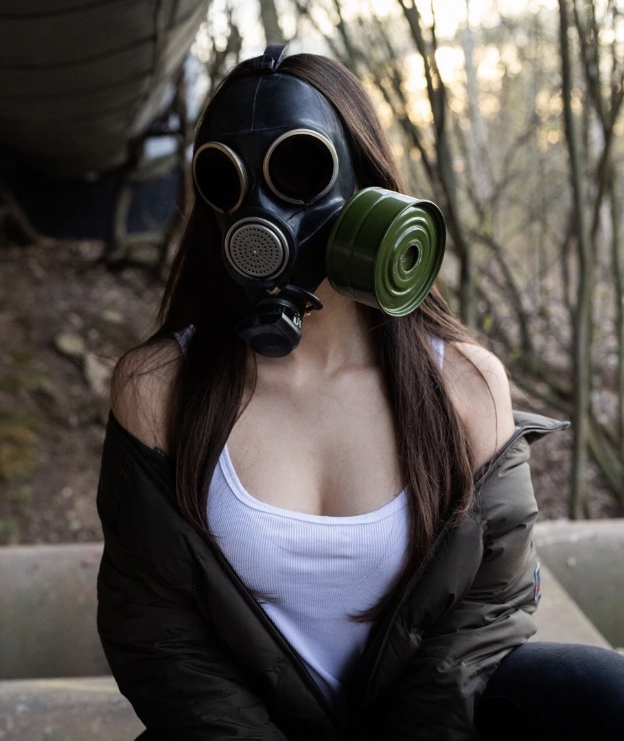 Gas mask woman
