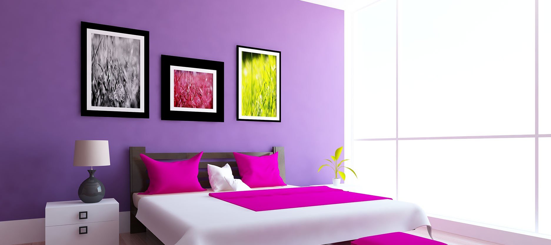 Фиолетовые белые обои. Фиолетовый цвет стен. Фиолетовые стены в интерьере. Фиолетовый интерьер спальни. Спальня цвета фуксии.