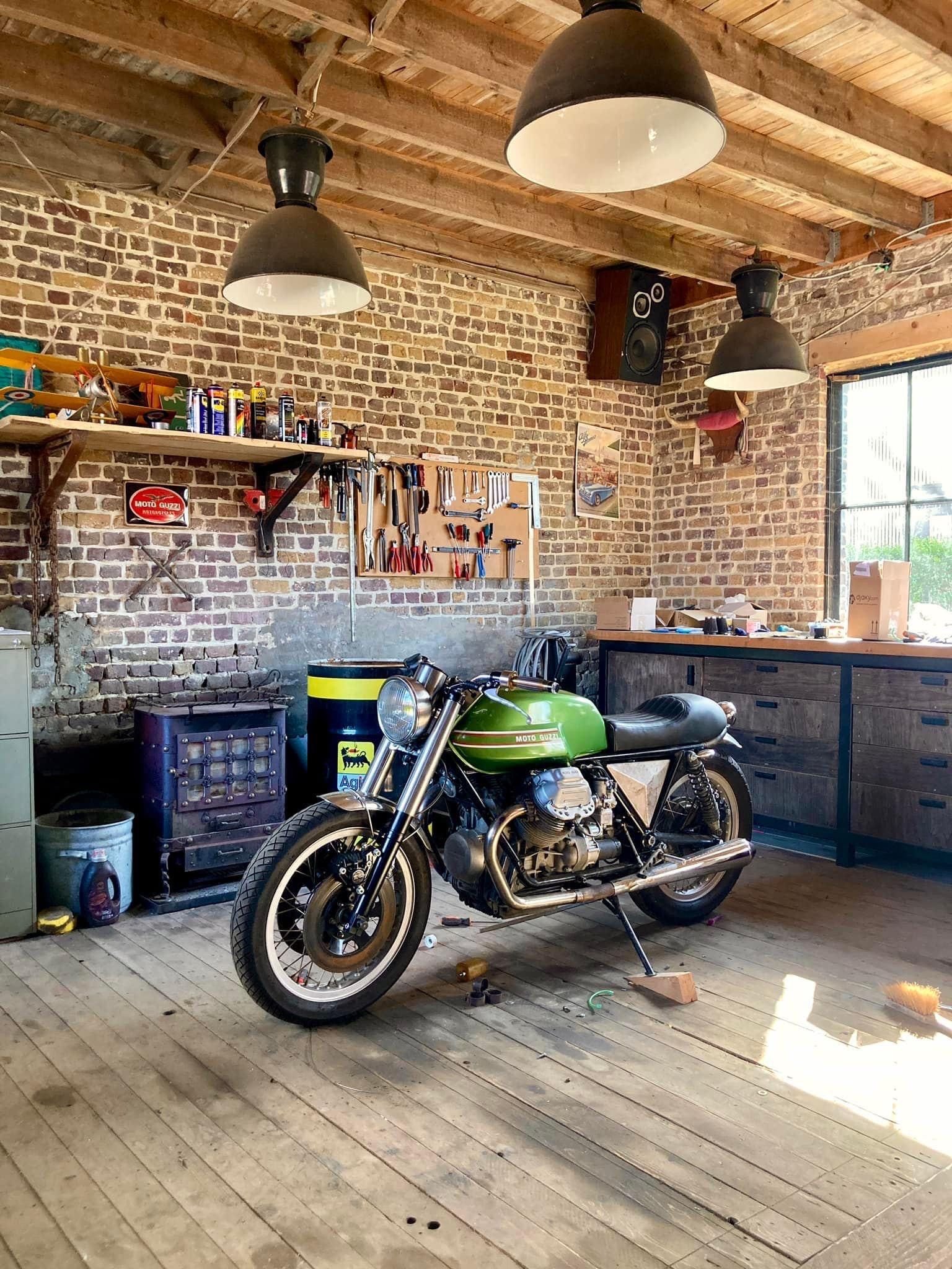 Moto garage - 68 photo