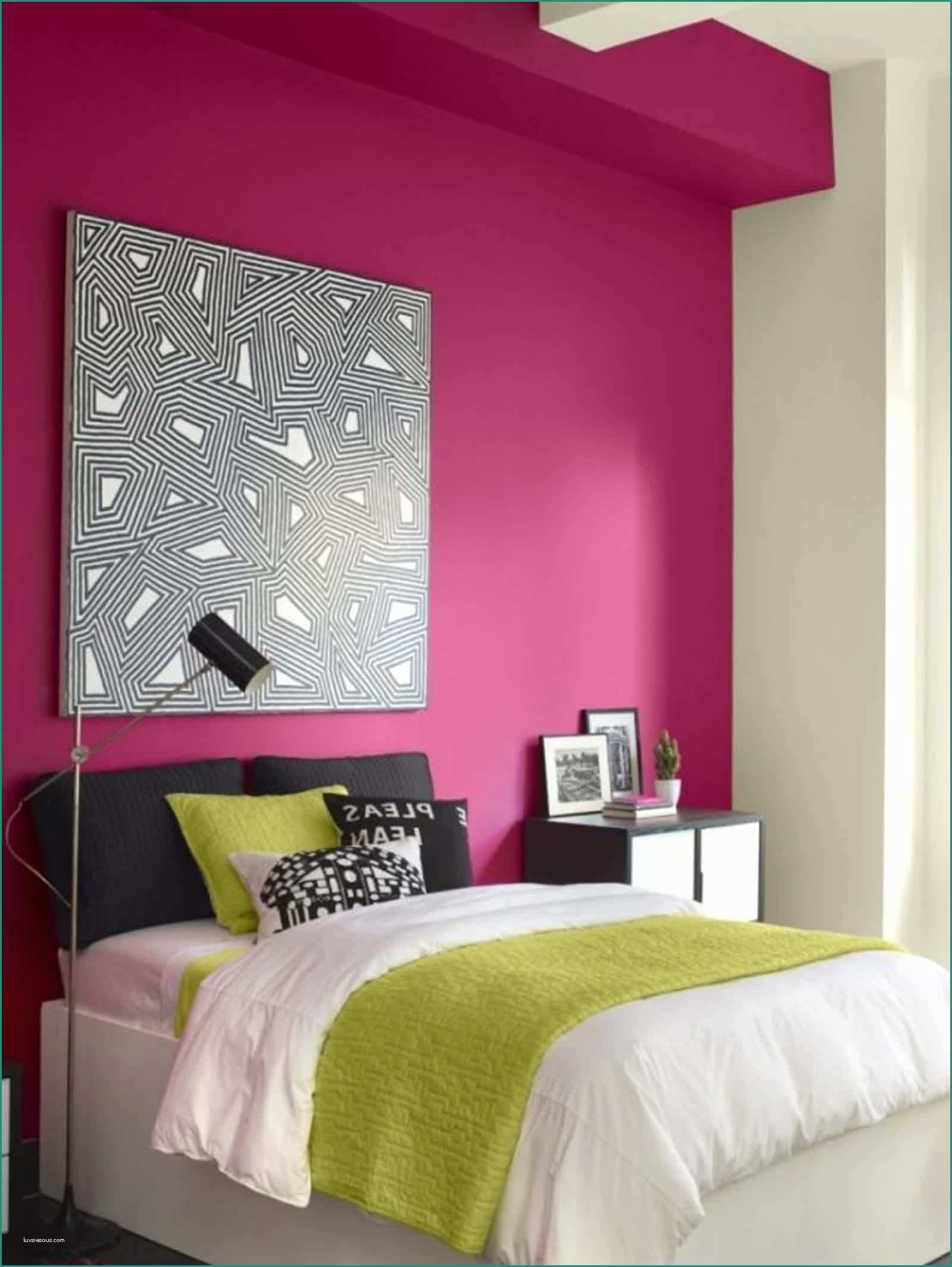 Красиво покрасить комнату. Цвет стен в спальне. Крашеные стены в интерьере. Окрашенные стены в интерьере. Спальня в ярких цветах.