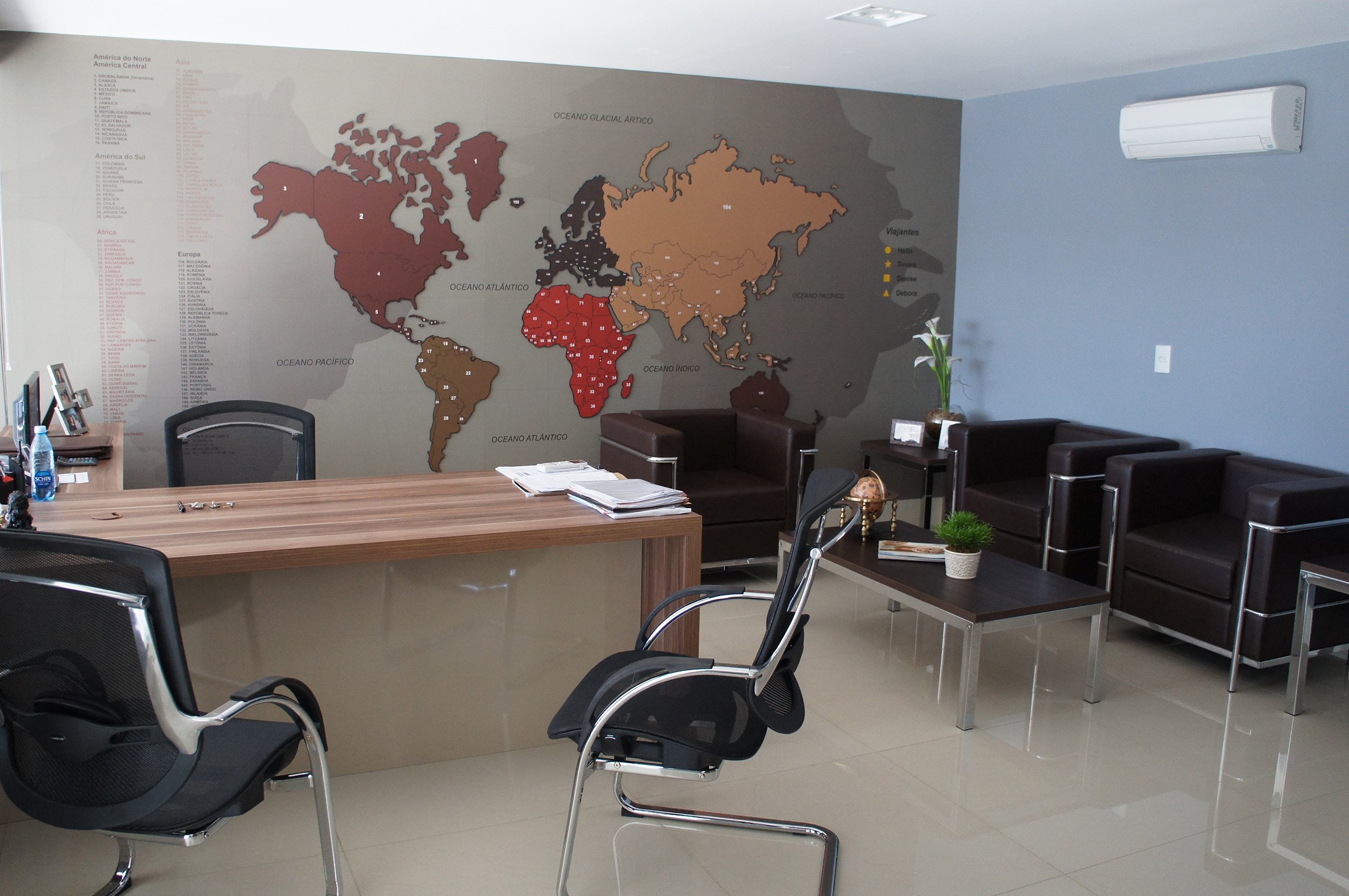 Travel office. Интерьер туристического офиса. Офис турагентства. Дизайн офиса турагентства. Офис туристической фирмы.