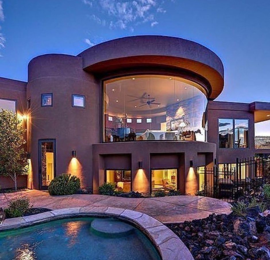 Rich people house