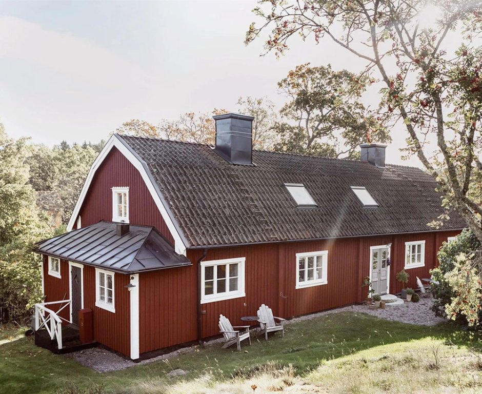 Sweden red house
