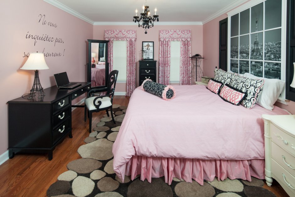 Dark pink room