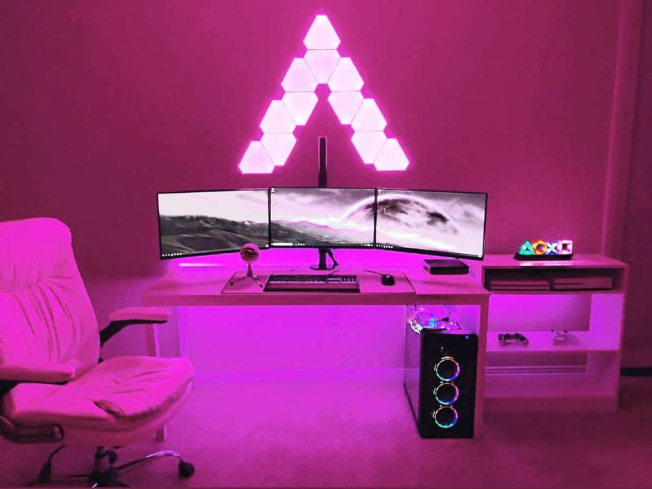 Gamer room pink
