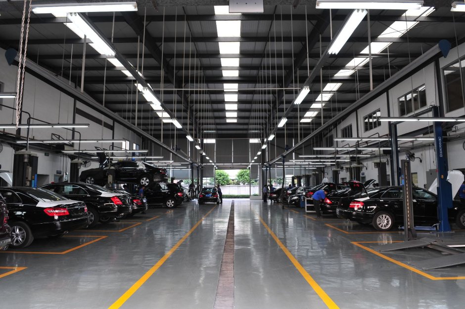 Garage workshop automotive database repair software