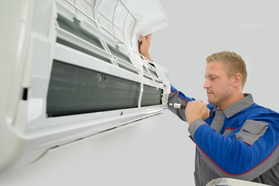 Air conditioning technician