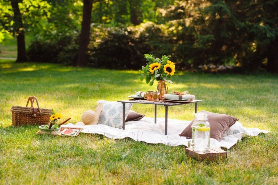 Garden grass table